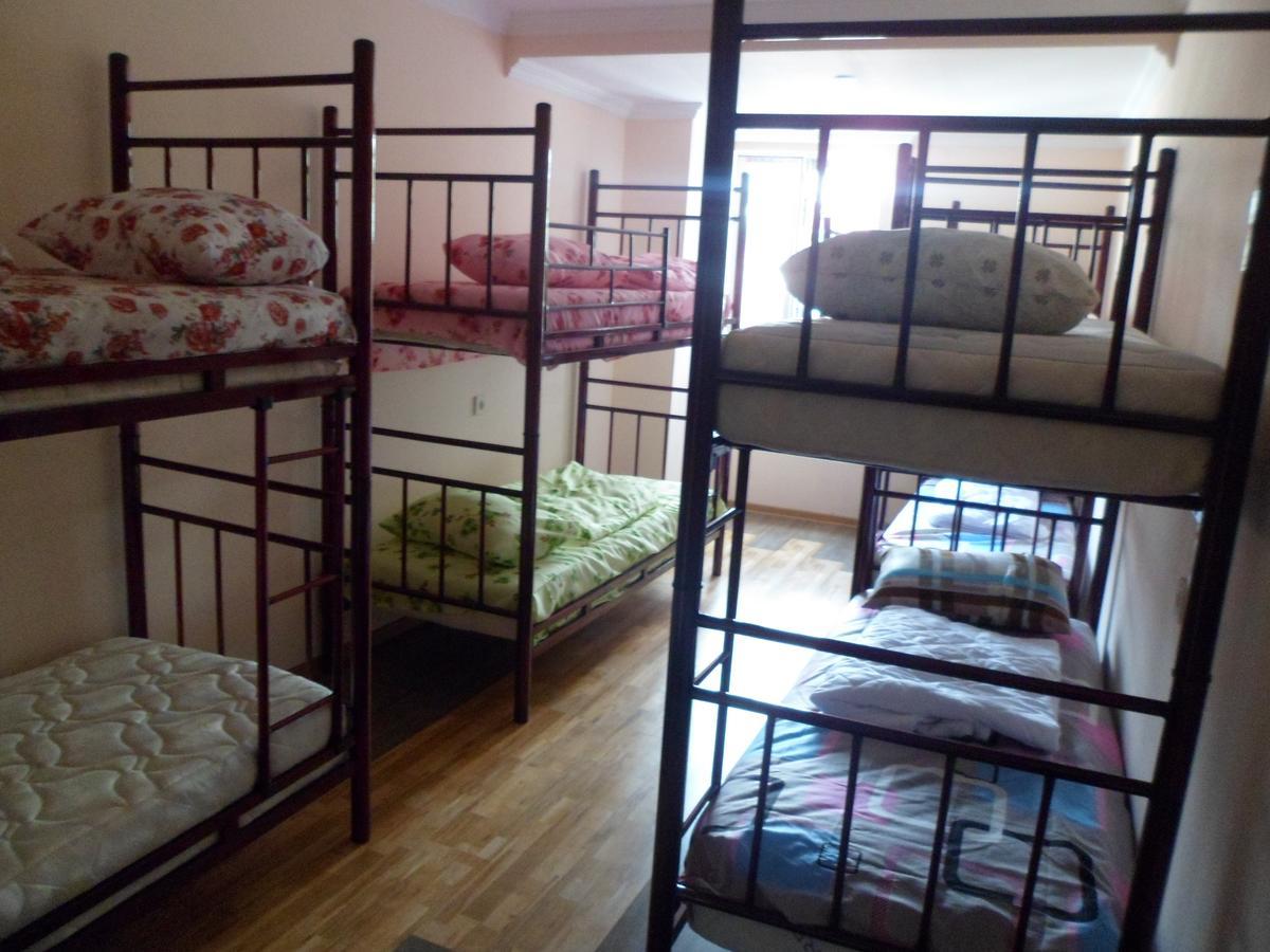 Everyday Cat Hostel Batumi Luaran gambar