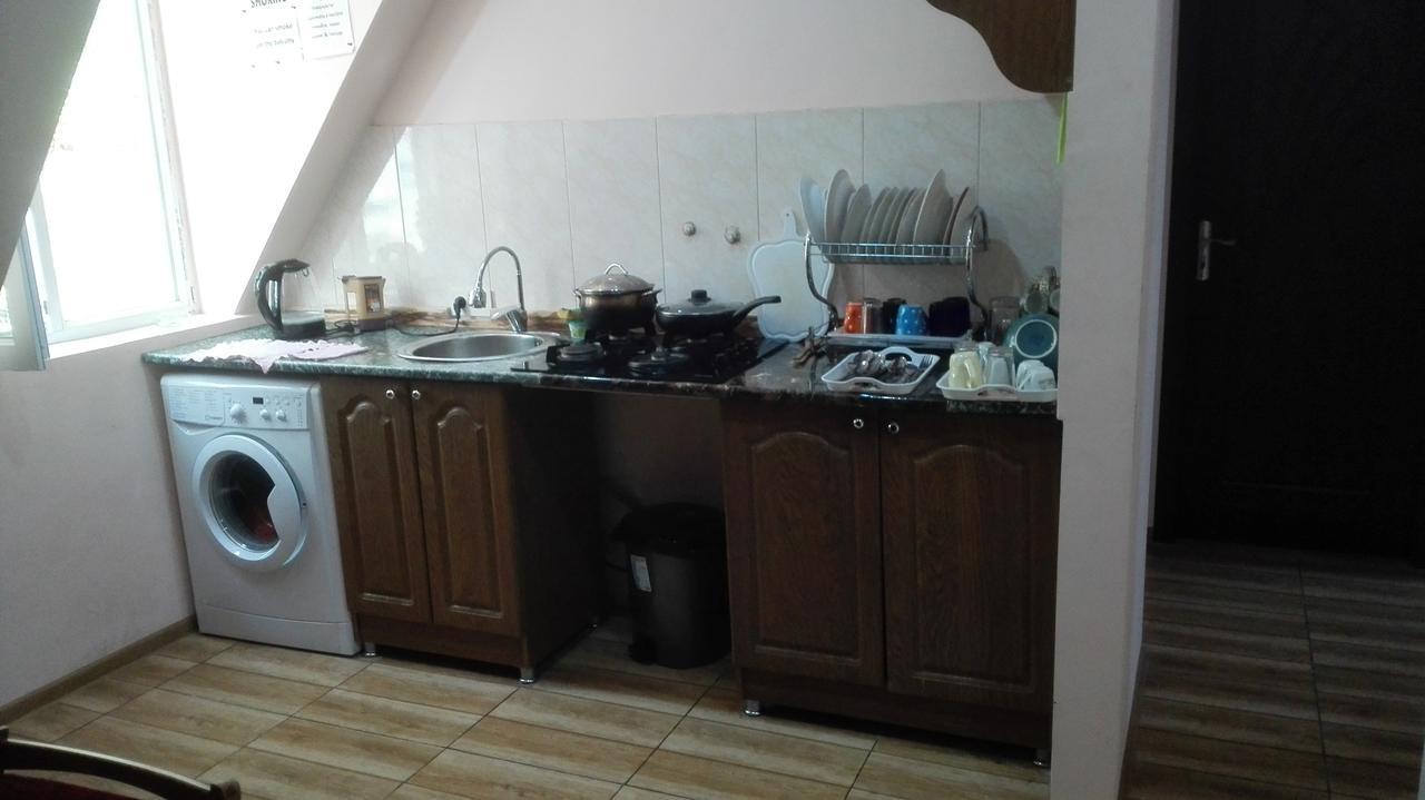 Everyday Cat Hostel Batumi Luaran gambar