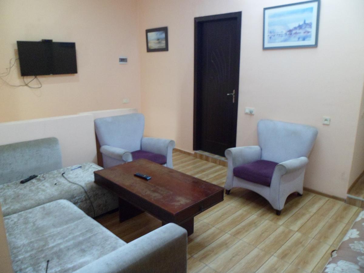 Everyday Cat Hostel Batumi Luaran gambar