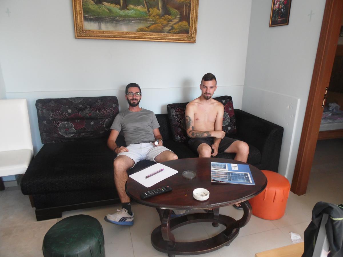 Everyday Cat Hostel Batumi Luaran gambar