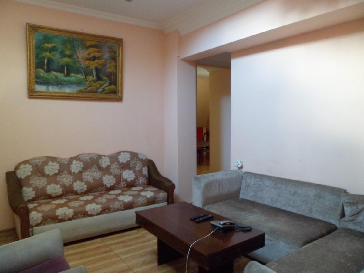 Everyday Cat Hostel Batumi Luaran gambar