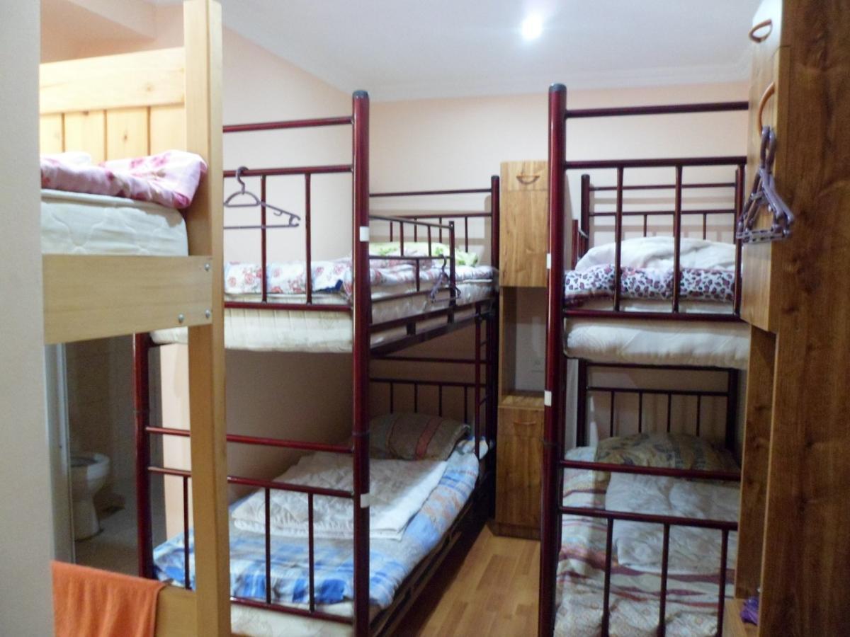 Everyday Cat Hostel Batumi Luaran gambar